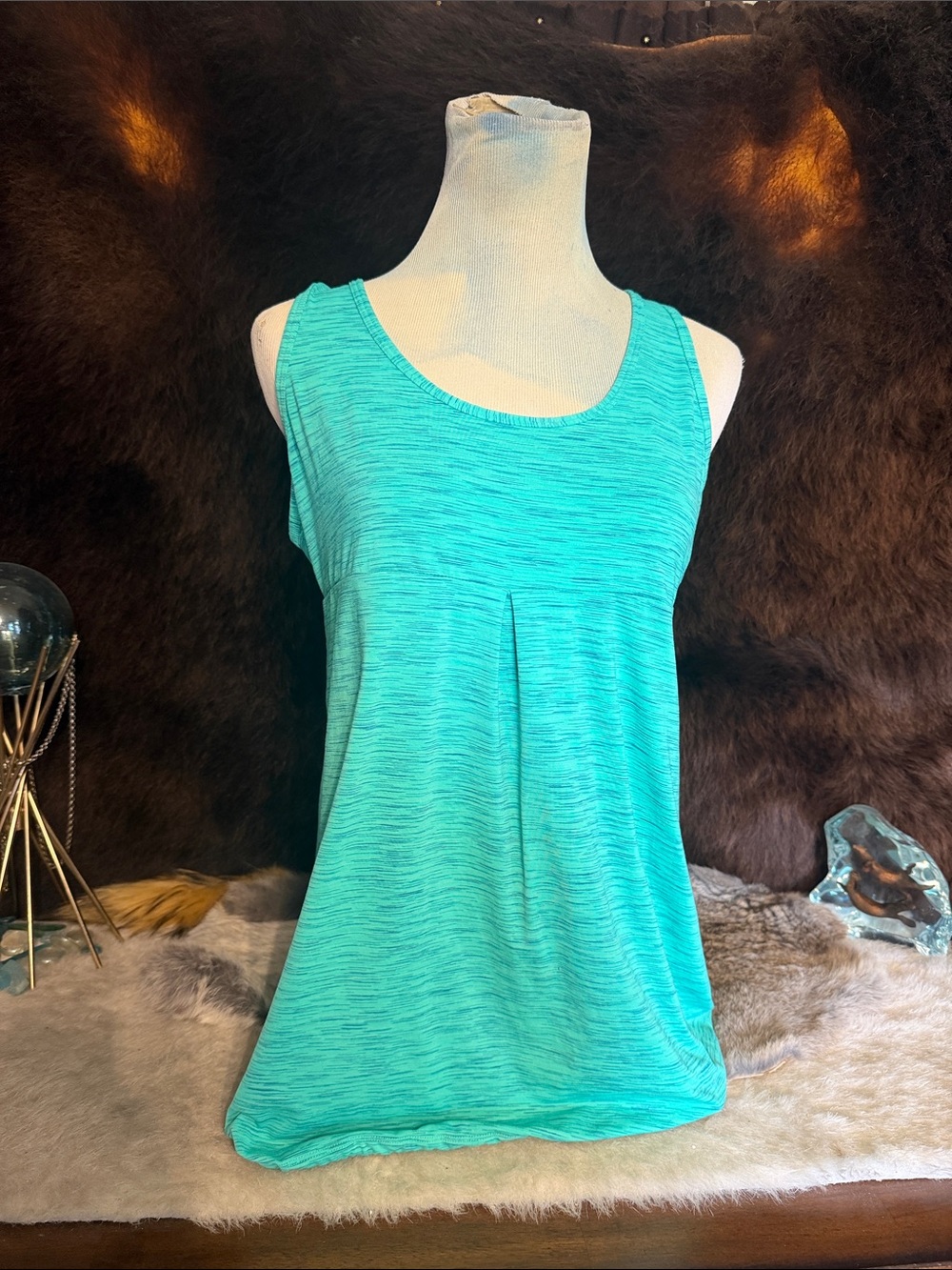 Womenโs Aqua Tank Top - Lightweight Scoop Neck XL (4050)